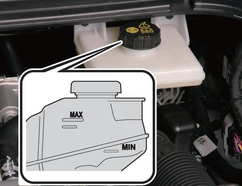 Бачок для тормозной жидкости Mazda EZ-6